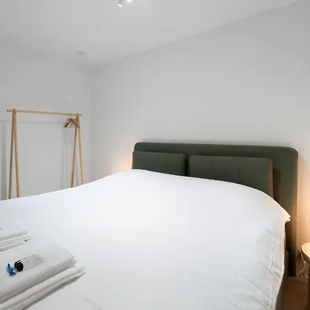 - - Modern, Design En Warm App 4p * Ostend